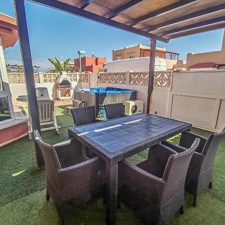 הוילה לה אוליבה Aeren House מראה חיצוני תמונה