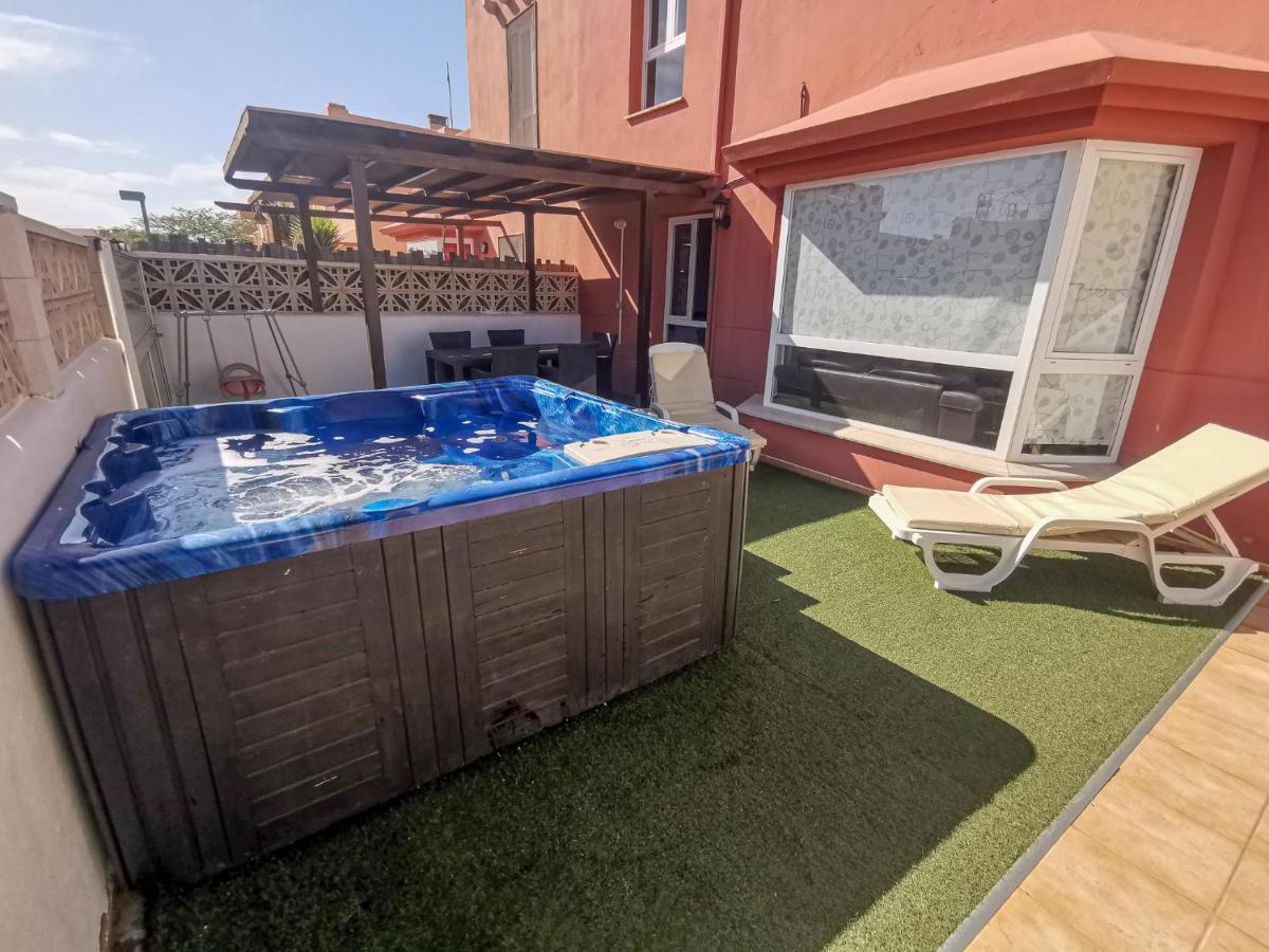 הוילה לה אוליבה Aeren House מראה חיצוני תמונה
